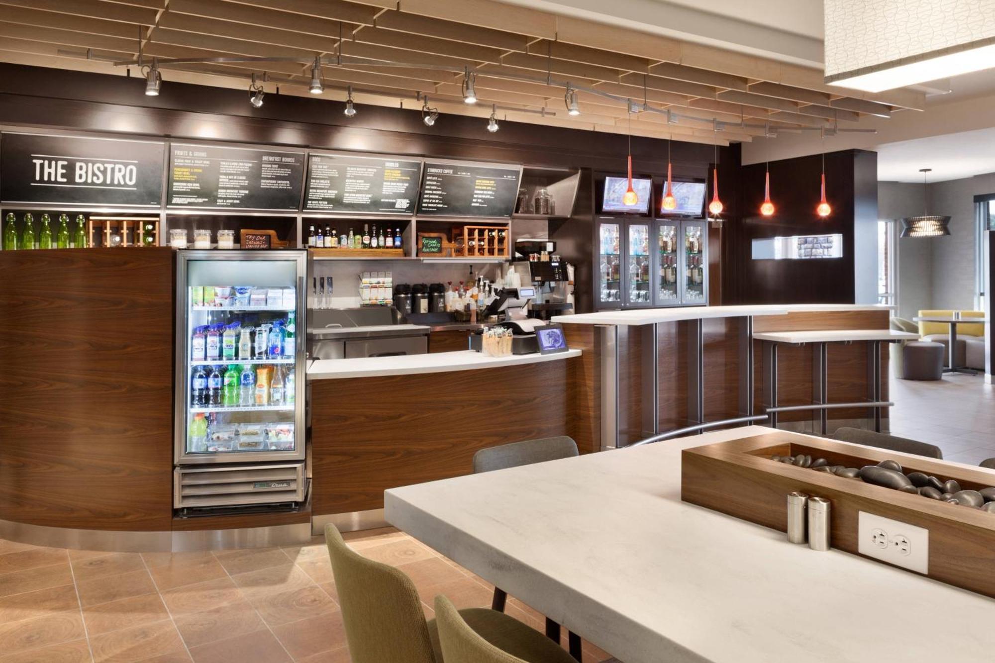 Courtyard By Marriott Boston Dedham/Westwood Hotel Kültér fotó