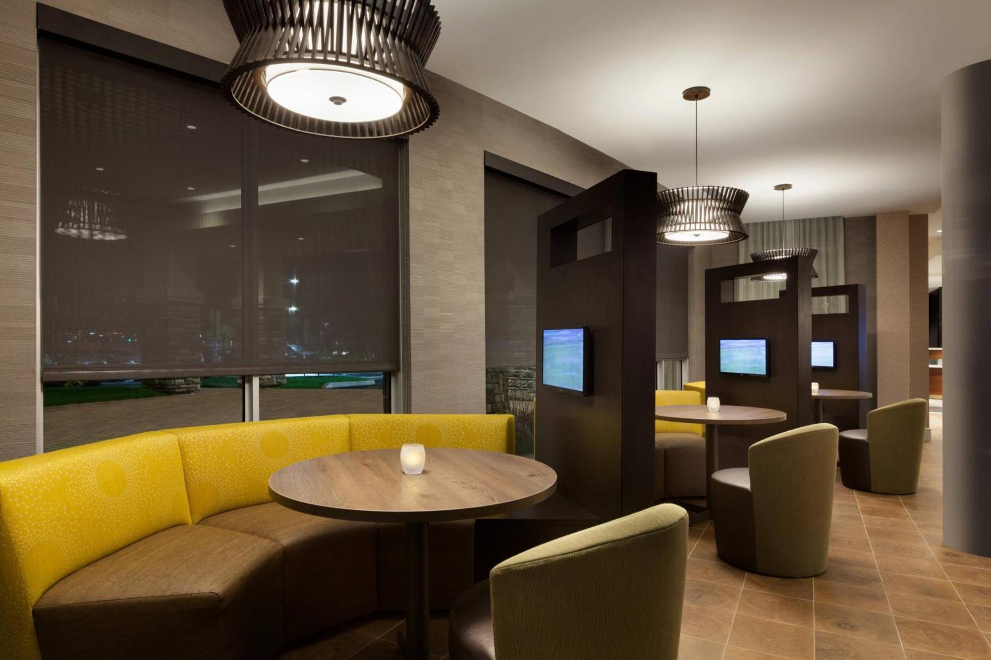 Courtyard By Marriott Boston Dedham/Westwood Hotel Kültér fotó