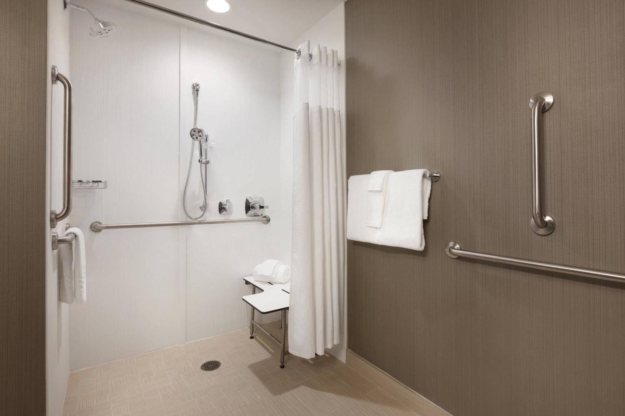 Courtyard By Marriott Boston Dedham/Westwood Hotel Kültér fotó